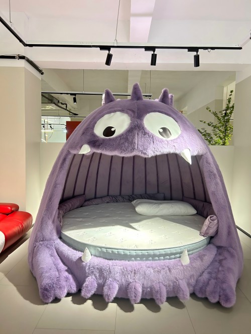 Monster violet Big Round Bed